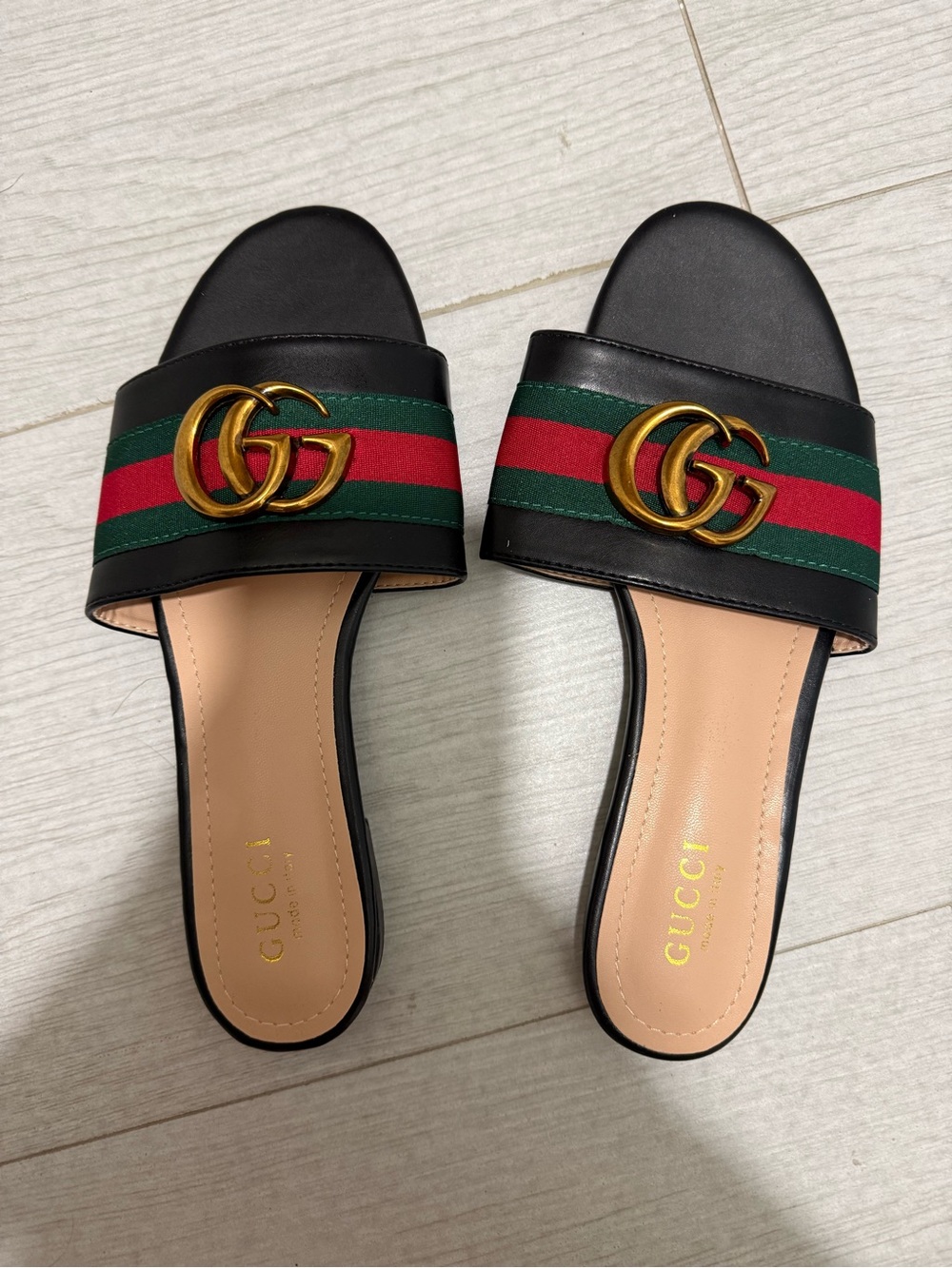 Gucci Black Leather Slides with Green and Red Web Stripe & Gold Double G - Picture 1 of 4